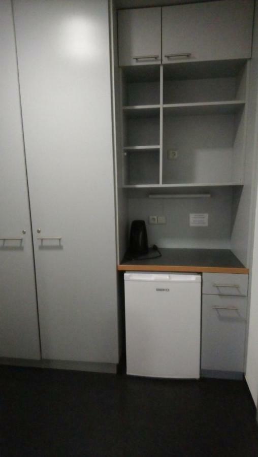 Hotel & Hostel Letov Прага Экстерьер фото